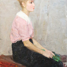 Девушка в розовой кофте